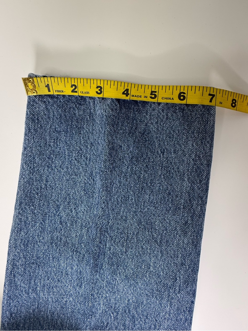 Good American | Good '90s Distressed Straight Leg Jeans Medium Wash Size 8/29 - Picture 12 of 12